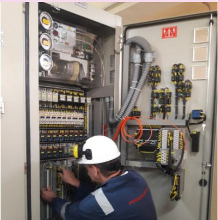 Tableros de Control, Comunicaciones, Servicios Auxiliares